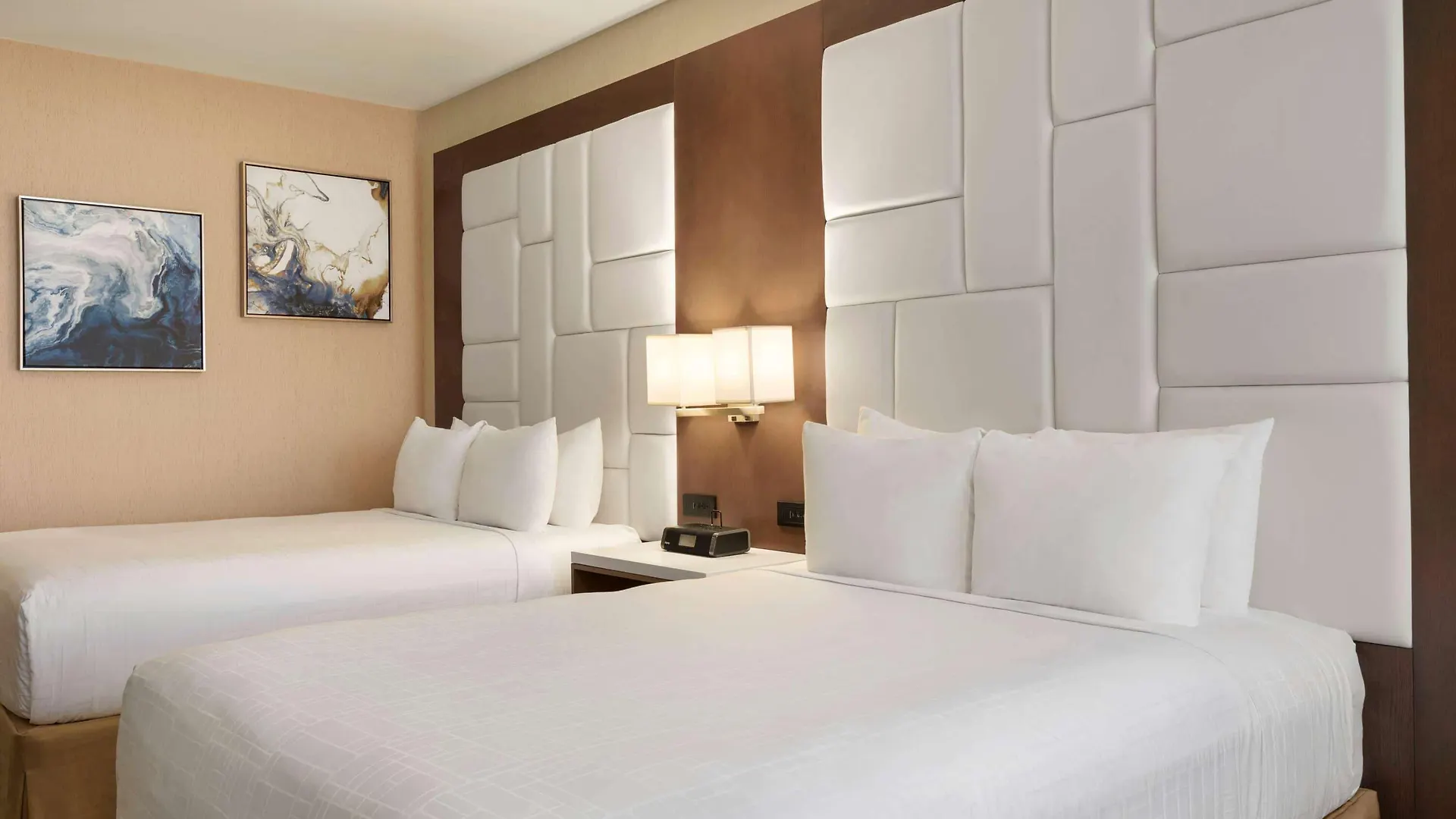 Hotel Wyndham Anaheim 3*,  USA