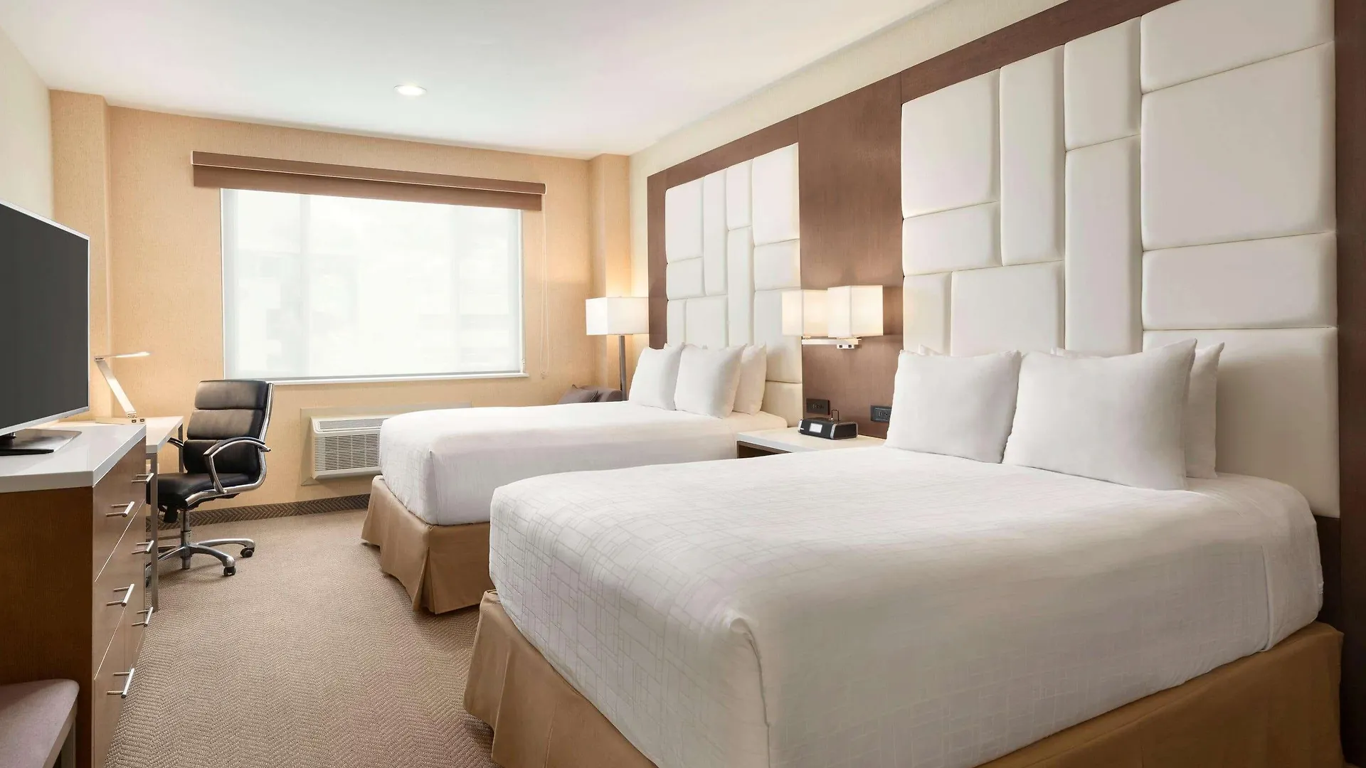 ***  Wyndham Anaheim Hotel United States