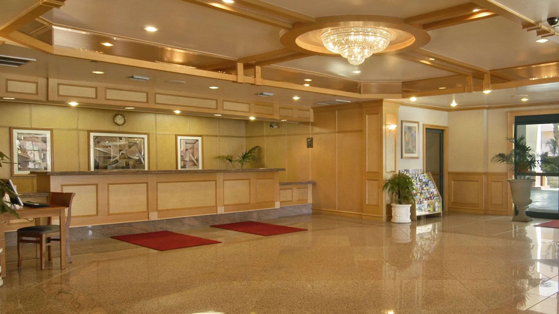 Wyndham Anaheim Hotel 3*,