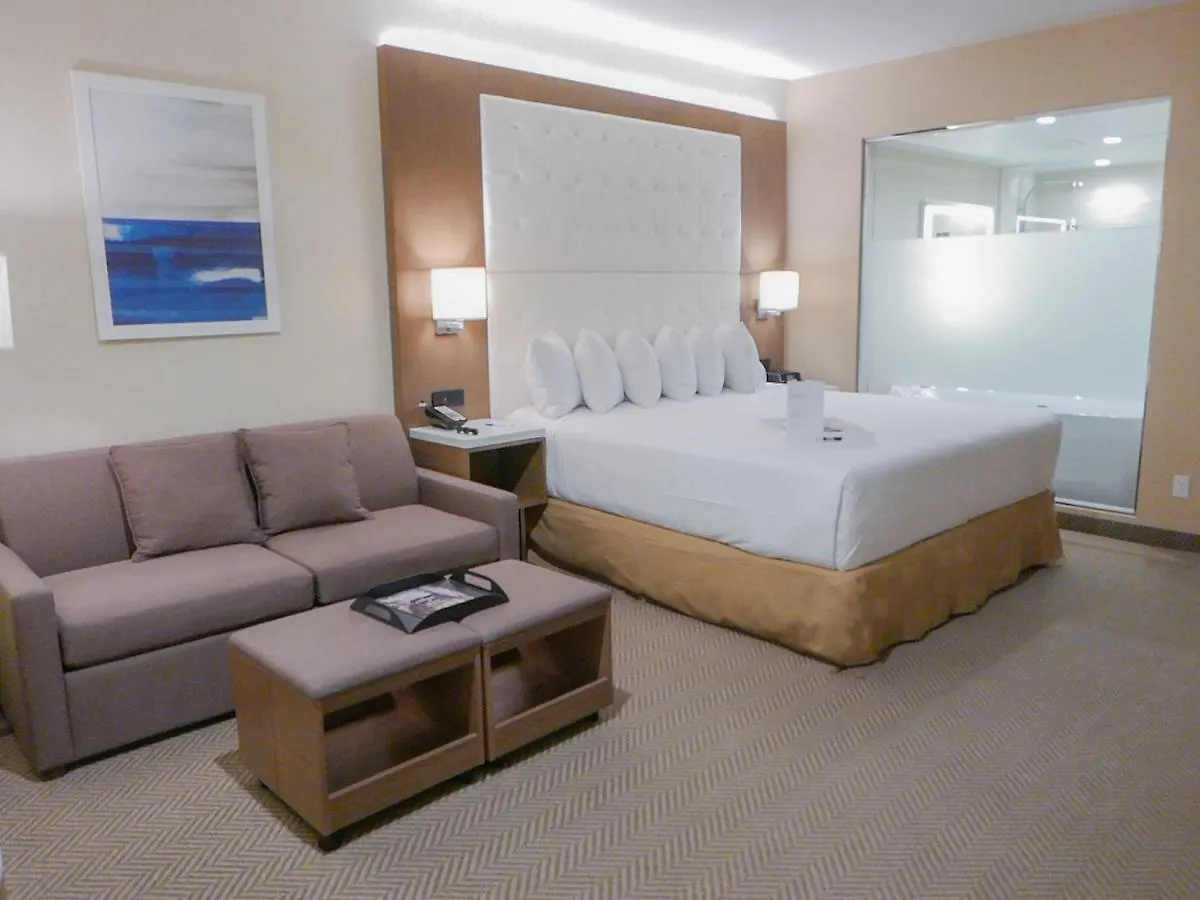 Wyndham Anaheim Hotel