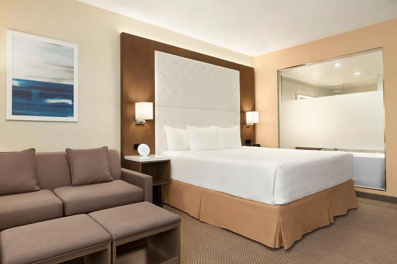 Wyndham Anaheim Hotel